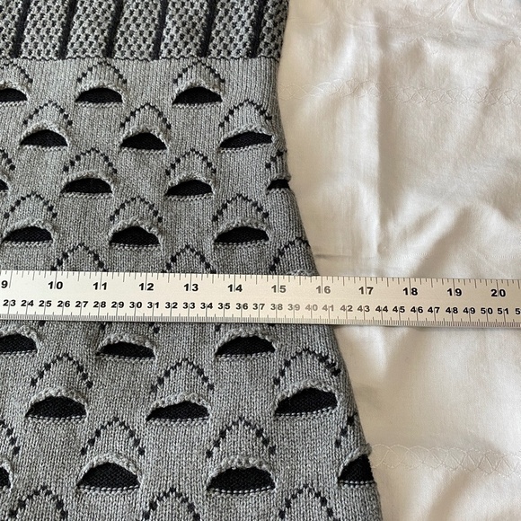 Giovana Women's Gray Long Sleeve Eye Like‎ Patterned Mini Sweater Dress Medium - Picture 13 of 16